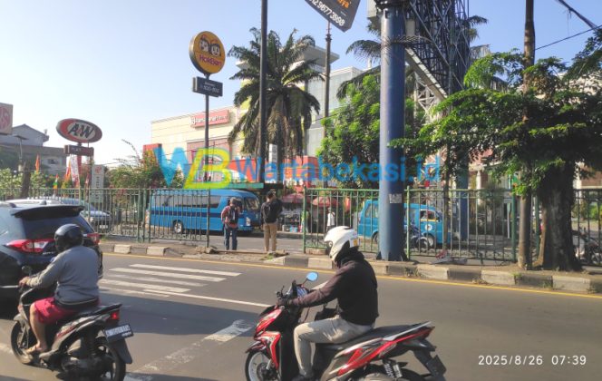 
					Rawan Kecelakaan Warga Minta Bangun JPO Di Jalan Alternatif Cibubur Bekasi