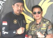 Kiri: Ketua LSM GNRI DPD Kota Bekasi, Hendricko Sihombing