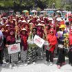 Ribuan peserta dari berbagai instansi di Kecamatan Cabangbungin mengikuti lomba Gerak Jalan 2025 dalam rangka memeriahkan Hari Jadi Kabupaten Bekasi ke-75 dan HUT RI ke-80, Senin, (11/08/2025) 