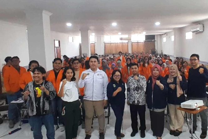 
					Mafindo menggelar pelatihan AI di STIE Mulia Pratama pada Sabtu (27/9/2025).