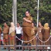 Kepala Dinas Kesehatan Kabupaten Bekasi, dr. Arief Kurnia, dalam Apel Pagi bersama Aparatur Sipil Negara (ASN) di Plaza Pemkab Bekasi, Senin (13/10/2025).