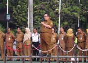 Kepala Dinas Kesehatan Kabupaten Bekasi, dr. Arief Kurnia, dalam Apel Pagi bersama Aparatur Sipil Negara (ASN) di Plaza Pemkab Bekasi, Senin (13/10/2025).