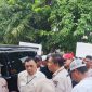 Kavling Mawar Indah, Medansatria, Kota Bekasi, menyambut tim pengukur lahan dengan unjuk rasa, pada Rabu (15/10/2025).