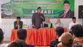 Anggota DPRD Kota Bekasi Ahmadi saat menggelar reses di Jatiasih.
