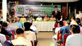 Anggota DPRD Kota Bekasi Mubakhir saat menggelar reses di Mustikajaya.