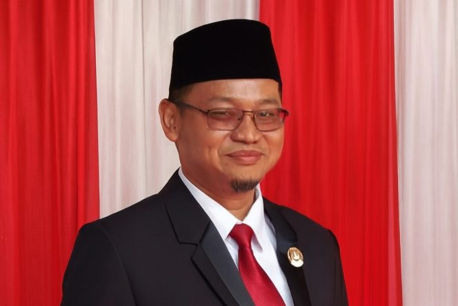 
					Ketua DPRD Kota Bekasi Sardi Efendi.