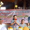 Politisi PSI, Yenny Kristianti, saat menggelar agenda reses di Jakasampurna, Bekasi Barat, Senin (10/11/2025).