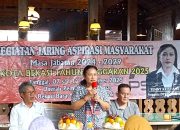 Politisi PSI, Yenny Kristianti, saat menggelar agenda reses di Jakasampurna, Bekasi Barat, Senin (10/11/2025).