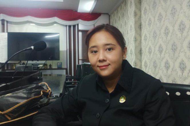 
					Ketua Komisi IV DPRD Kota Bekasi, Adelia.
