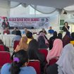 Anggota DPRD Kota Bekasi Tanti Herawati saat menjaring aspirasi warga di Bekasi Timur.