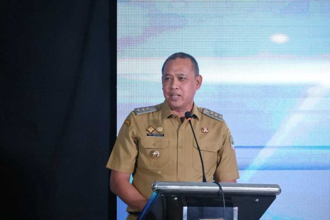 
					Wali Kota Bekasi Tri Adhianto.