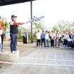 Wakil Bupati Bekasi, dr. Asep Surya Atmaja, membuka secara resmi kegiatan Gerak Jalan Santai dalam rangka Peringatan Hari Guru Nasional (HGN) Tingkat Kabupaten Bekasi Tahun 2025 yang dipusatkan di Area Parkir Utara Zona G AEON Mall Deltamas, Minggu (30/11/2025).