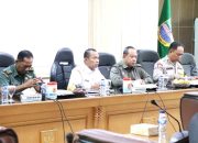 Rapat Koorfinasi Lintas Sektoral dalam rangka kesiapan Operasi Lilin Jaya 2025 . Bertempat di Ruang Rapat KH. Raden Mamun Nawawi Kompleks Pemkab Bekasi Cikarang Pusat, Rabu (17/12/2025).