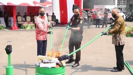 Pemusnahan barang bukti kejahatan oleh Kejari Kabupaten Bekasi bersama unsur Forkopimda.