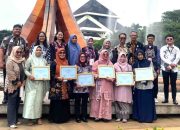 Para peraih Sekolah Adiwiyata dari Kabupaten Bekasi.