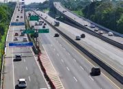 Kondisi Lalu lintas Jalan Tol Layang MBZ pada momen libur Nataru.