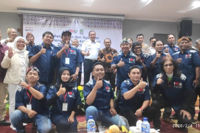 
					Pelantikan IWO Kota Bekasi Masa Bakti 2025-2030 Kukuhkan Bang Saut Sebagai Ketua