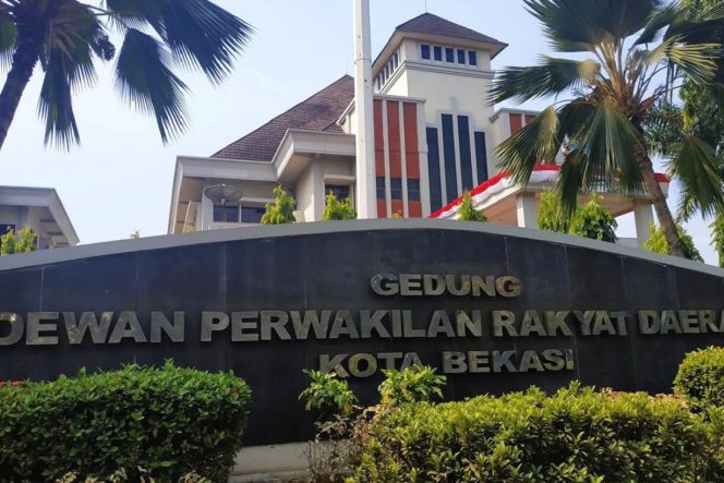 
					Warga ngeluh banjir, DPRD Kota Bekasi bilang begini.