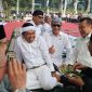 Momen kebersamaan dalam halal bihalal Wakil Wali Kota Bekasi Abdul Harris Bobihoe bersama Gubernur Jawa Barat Dedi Mulyadi.