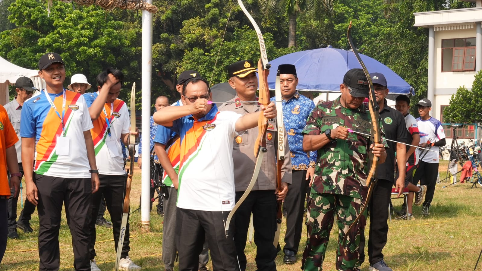Ketua DPRD Kota Bekasi Sardi Efendi saat membuka turnamen