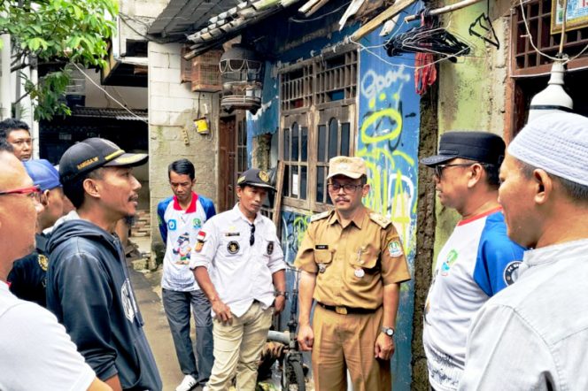 
					Suksesi Program Rutilahu Pemprov Jabar, Kecamatan Pondok Melati Tinjau Calon Penerima Manfaat