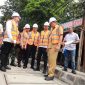 Walikota Bekasi bersama dirut PTMP saat mengecek kesiapan proyek kabel bawah tanah