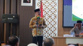 Wawali Harris Bobihoe saat memberikan sambutan