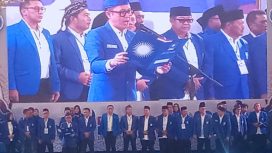 Jajaran pengurus DPD PAN Kota Bekasi saat pelantikan