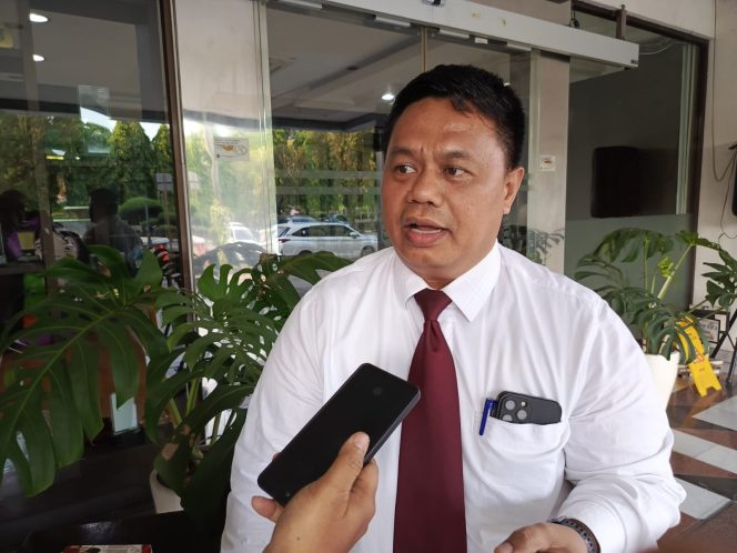 
					Kadinsos Kota Bekasi Robert TP Siagian