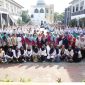 Foto bersama pelepasan siswa Kelas XII SMAN 6 Tambun Selatan.