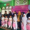 Ketua DPRD Bersama IKIAD saat kegiatan santunan