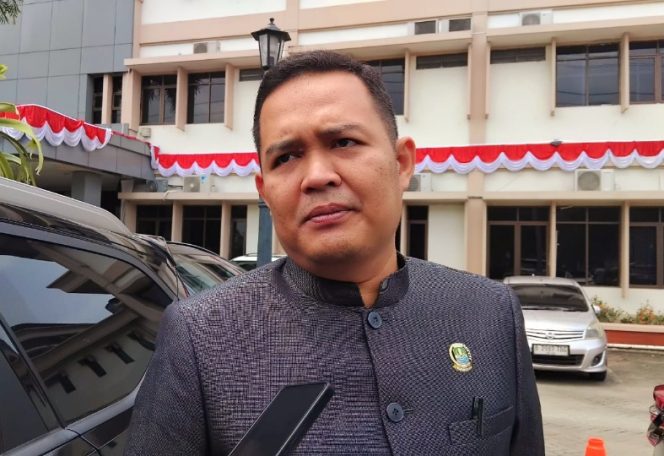 
					Anggota Komisi II DPRD Kota Bekasi Doddy Sukmawirawan