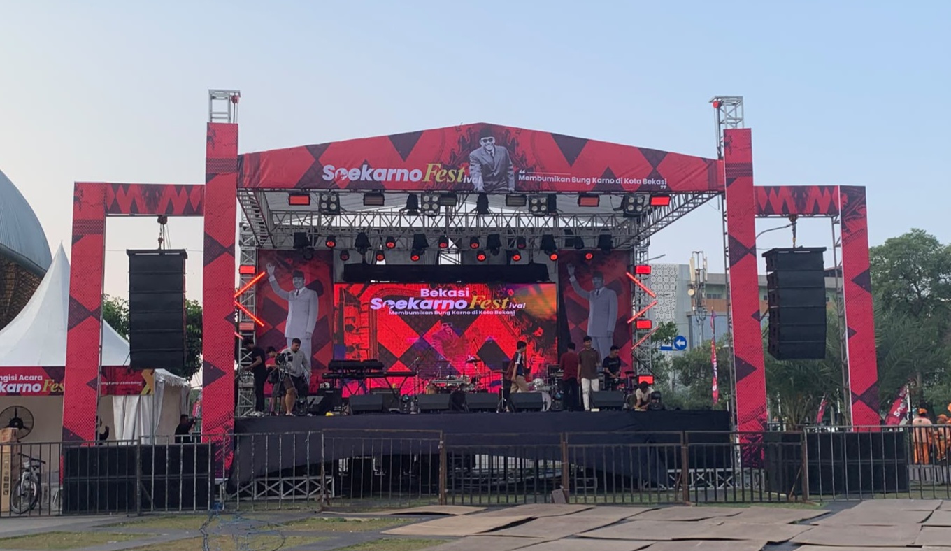 Panggung Bekasi Festival Soekarno