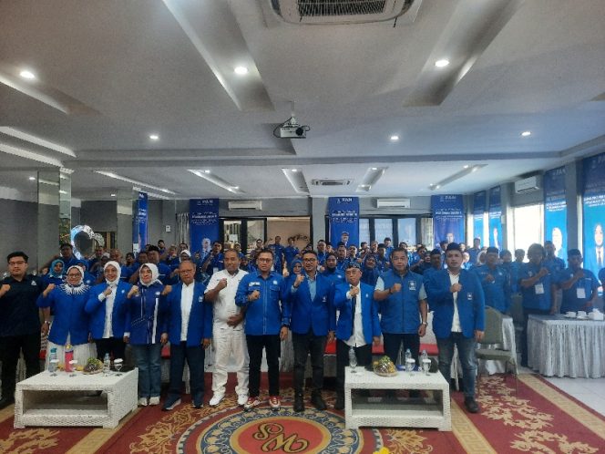 
					DPD PAN Kota Bekasi saat menggelar muscab VI