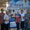 Evi Mafriningsianti saat pemberian Booth UMKM saat gelaran Reses di wilayah Duren jaya