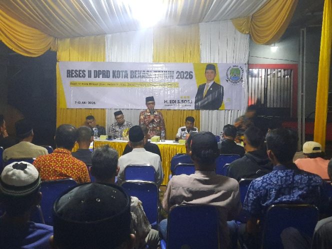 
					H. Edi saat pemaparan Reses di wilayah Jatikarya