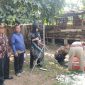 Tim dari DLH Kota Bekasi saat melakukan investigasi