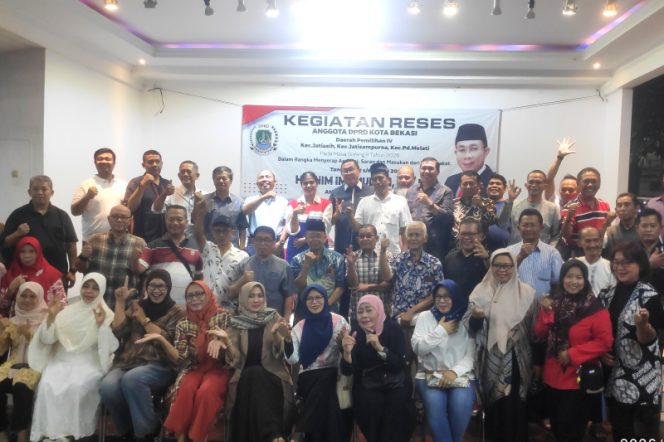 
					Anggota DPRD Kota Bekasi Gelar Reses di Jatisampurna, Warga Soroti Berbagai Persoalan