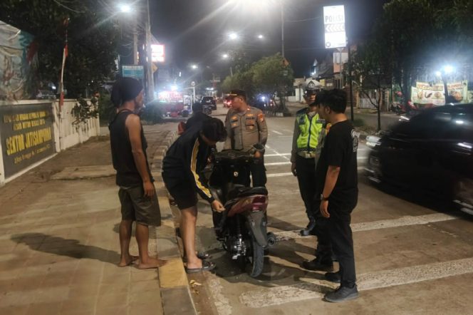 
					Polsek Jatisampurna Gelar Patroli Malam dan Razia Antisipasi Kejahatan 3C