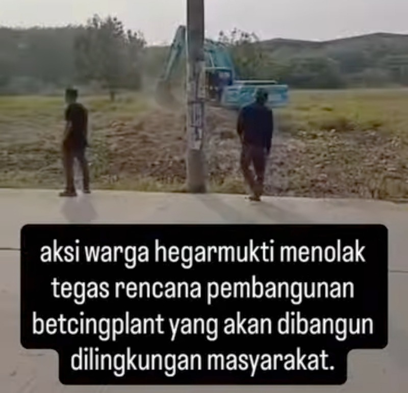Warga Hegarmukti Geruduk Lokasi Batching Plant, Usir Alat Berat dan Sindir Bupati Bekasi: Jangan Tidur!